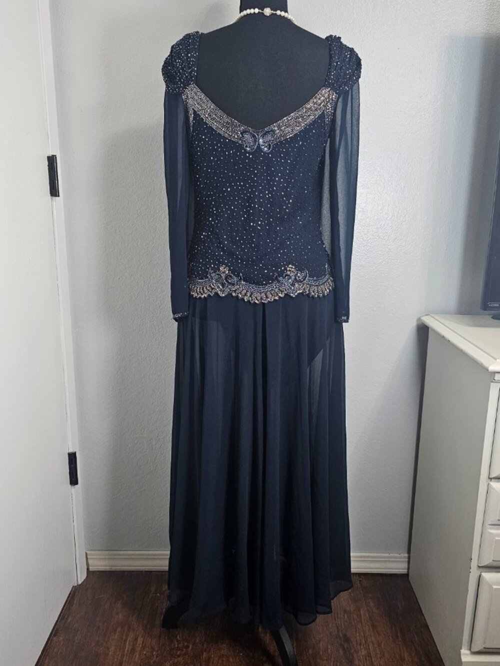 JKARA Navy Blue Long Sleeve Beaded Wedding Prom Formal Gown Women’s Dress Size 8 - Picture 3 of 7